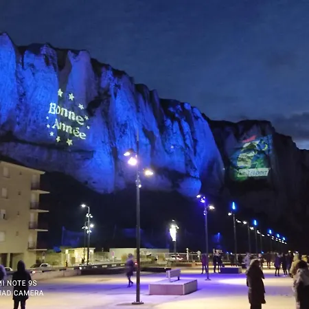 L' Entre Et Falaise *